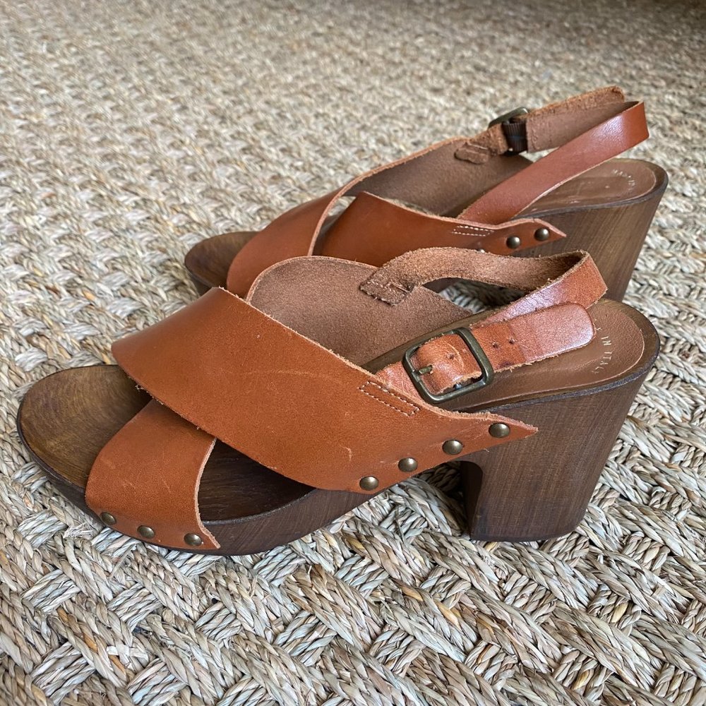 REACTION KENNETH COLE Leather Sandals Wood Heels Studs Made in Italy Sz 40 / 9.5 - Picture 5 of 10